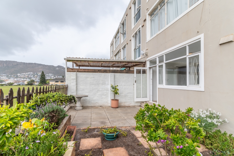 2 Bedroom Property for Sale in Fish Hoek Western Cape